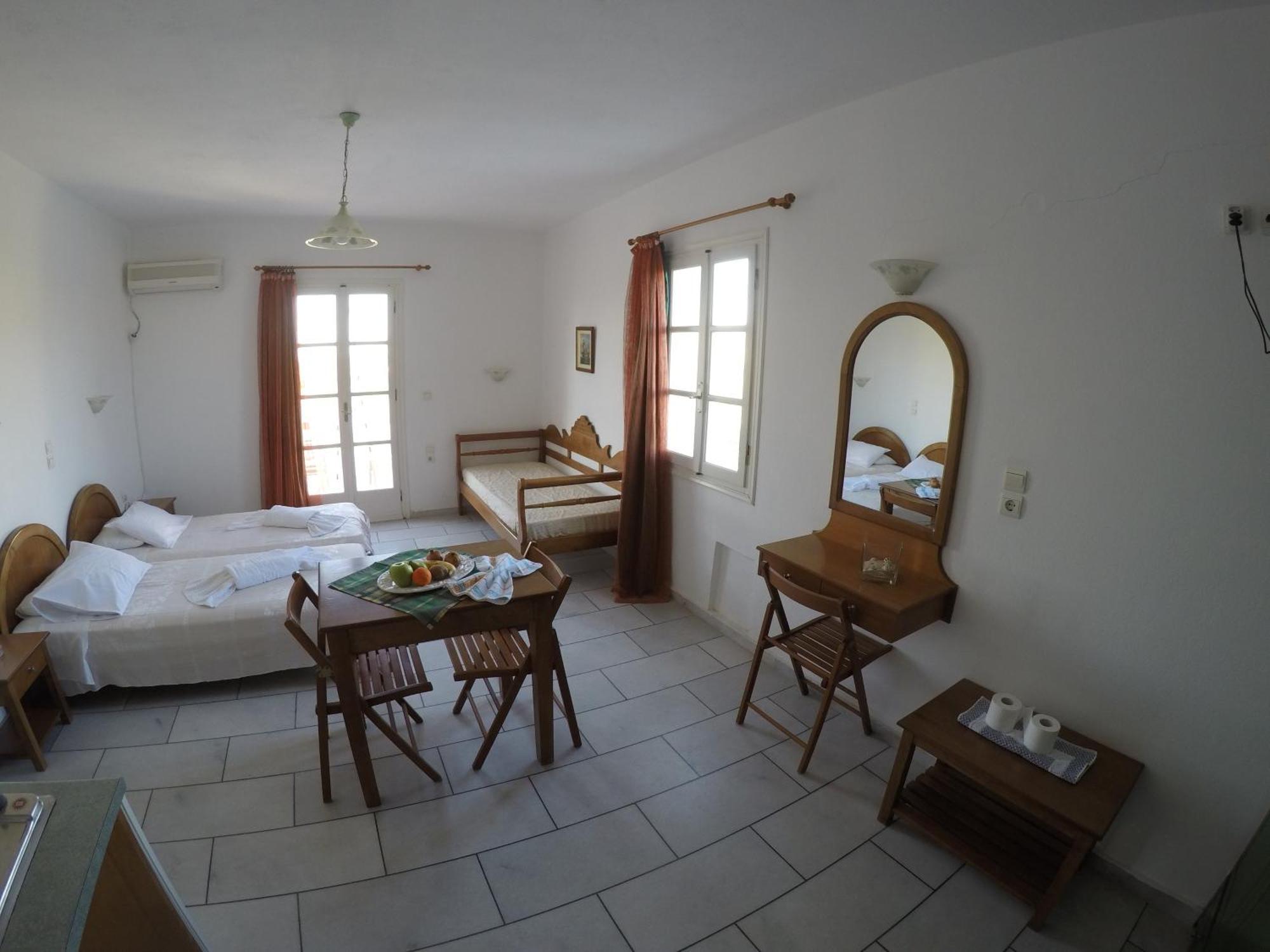 Birbas Hotel Agia Anna  Екстер'єр фото