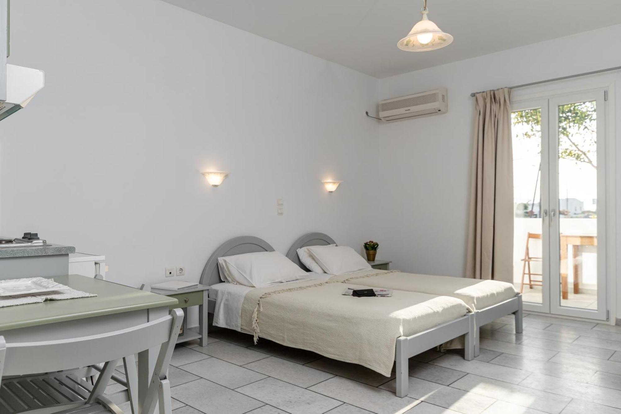 Birbas Hotel Agia Anna  Екстер'єр фото
